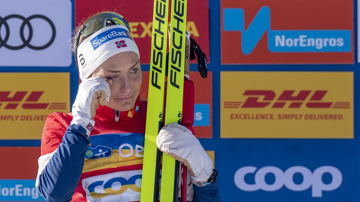 Therese Johaug nie kryje poruszenia. W tle Dzień Kobiet i bieg