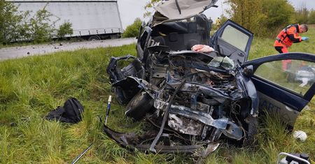 25-latek wjechał w tira. Makabryczny widok. Tragedia na DW 213