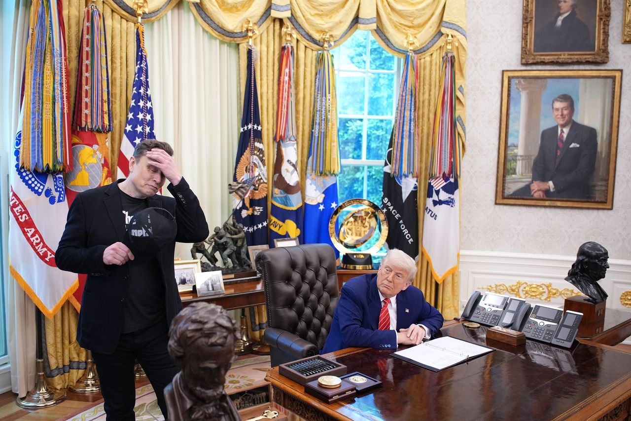 Musk-Trump-Streit: Tesla-Aktien fallen um mehr als 14 %