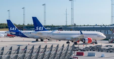 Europejski przewoźnik odwołuje ponad tysiąc lotów w maju. Co z pasażerami?