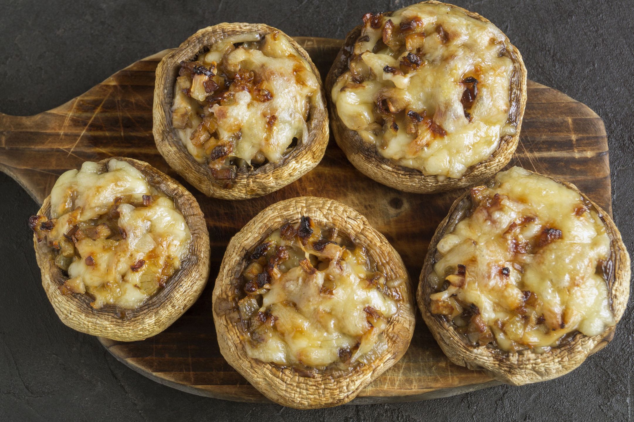 Pieczarki faszerowane