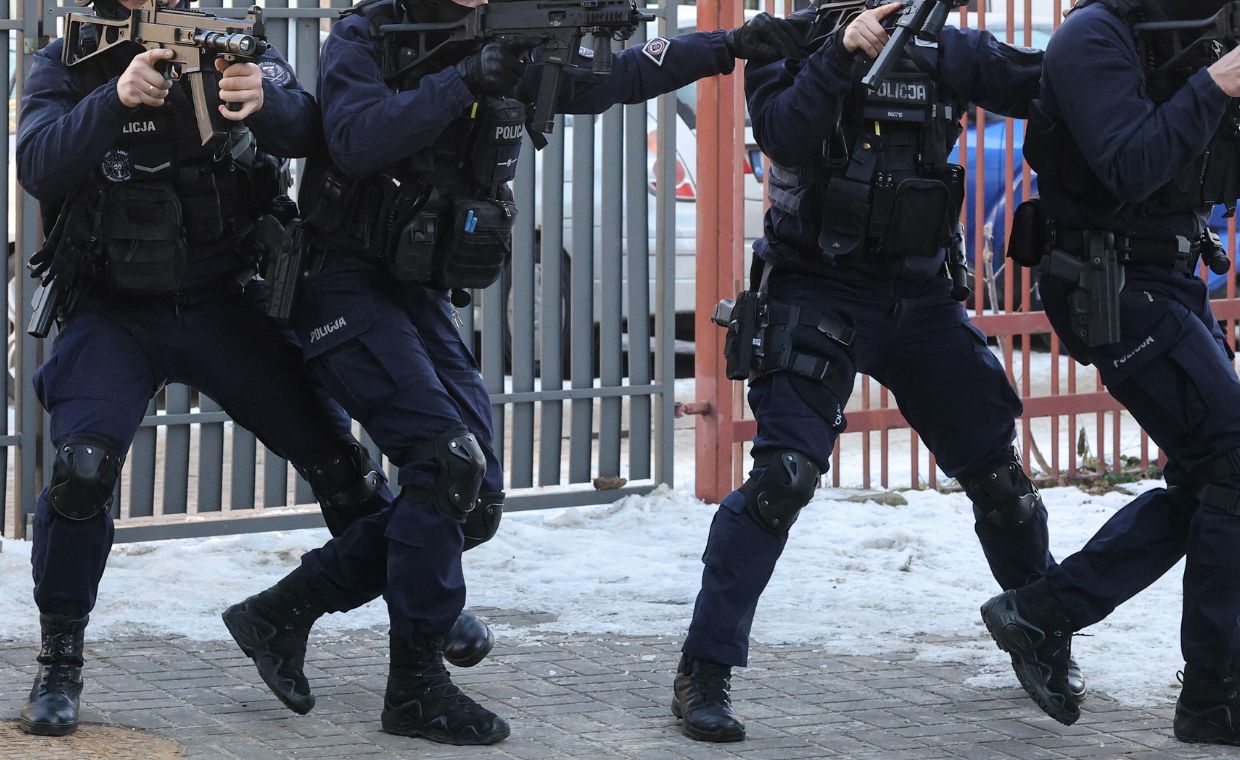 wiadomości,aktualności,WP Wiadomości Kontrterroryści interweniowali w Jankach. Akcja pod Warszawą