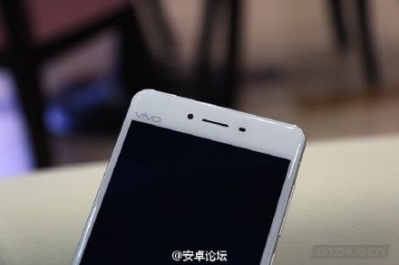 Vivo X5 Pro oficjalnie. To smartfon dla maniaków selfie, ale inni też znajdą coś ciekawego 16