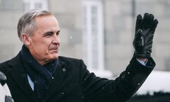 Słupki skoczyły w górę. Mark Carney zyskuje poparcie po przemówieniu w Davos