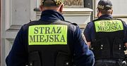 Reanimacja na Placu Matejki. Strażnicy miejscy uratowali życie 50-latkowi