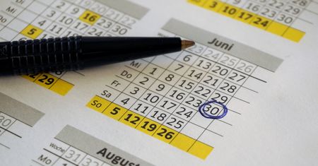 14 dni ustawowo wolnych od pracy i sporo szans na długi weekend w 2025 r.