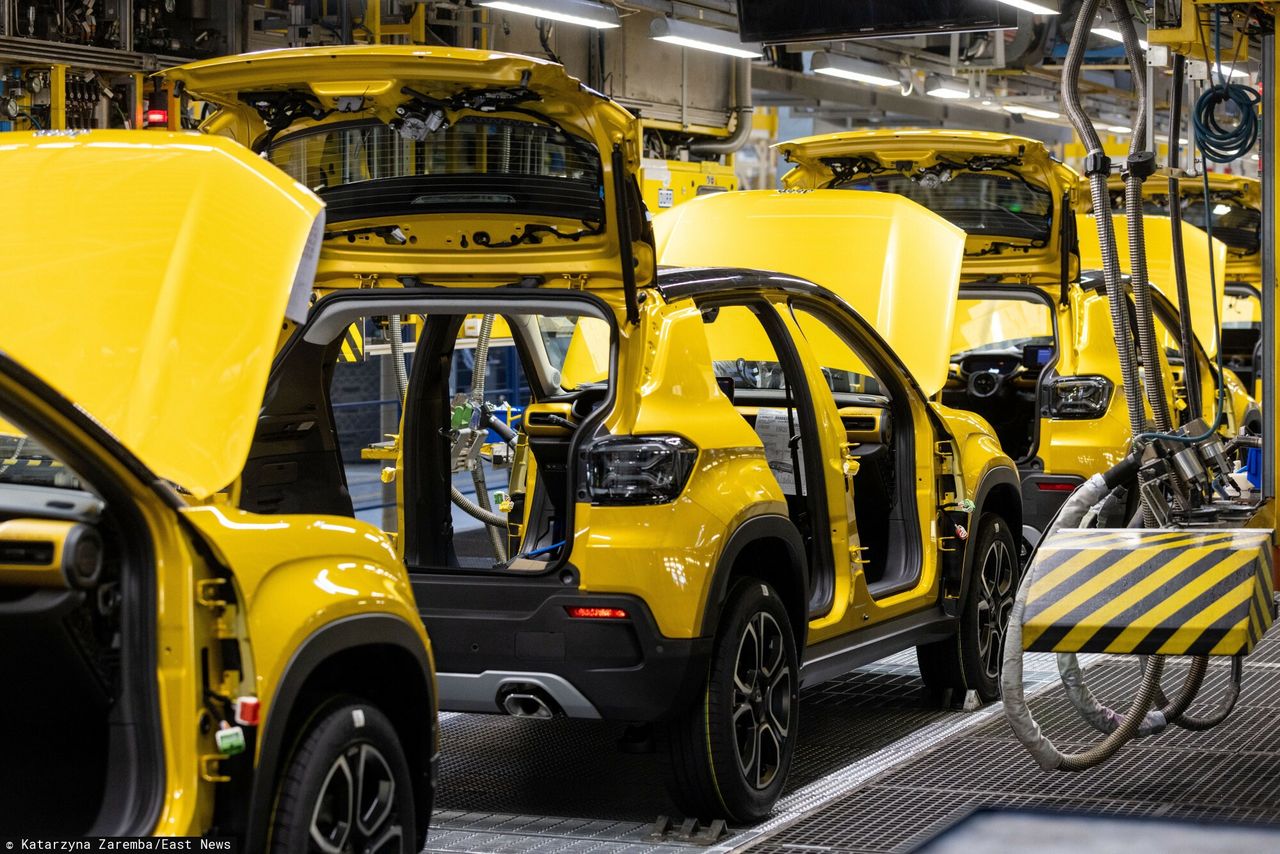 Będą tylko dwie zmiany w fabryce w Tychach. Stellantis potwierdza zwolnienia grupowe