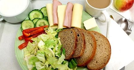Szpital publikuje zdjęcia posiłków. Ludzie nie dowierzają