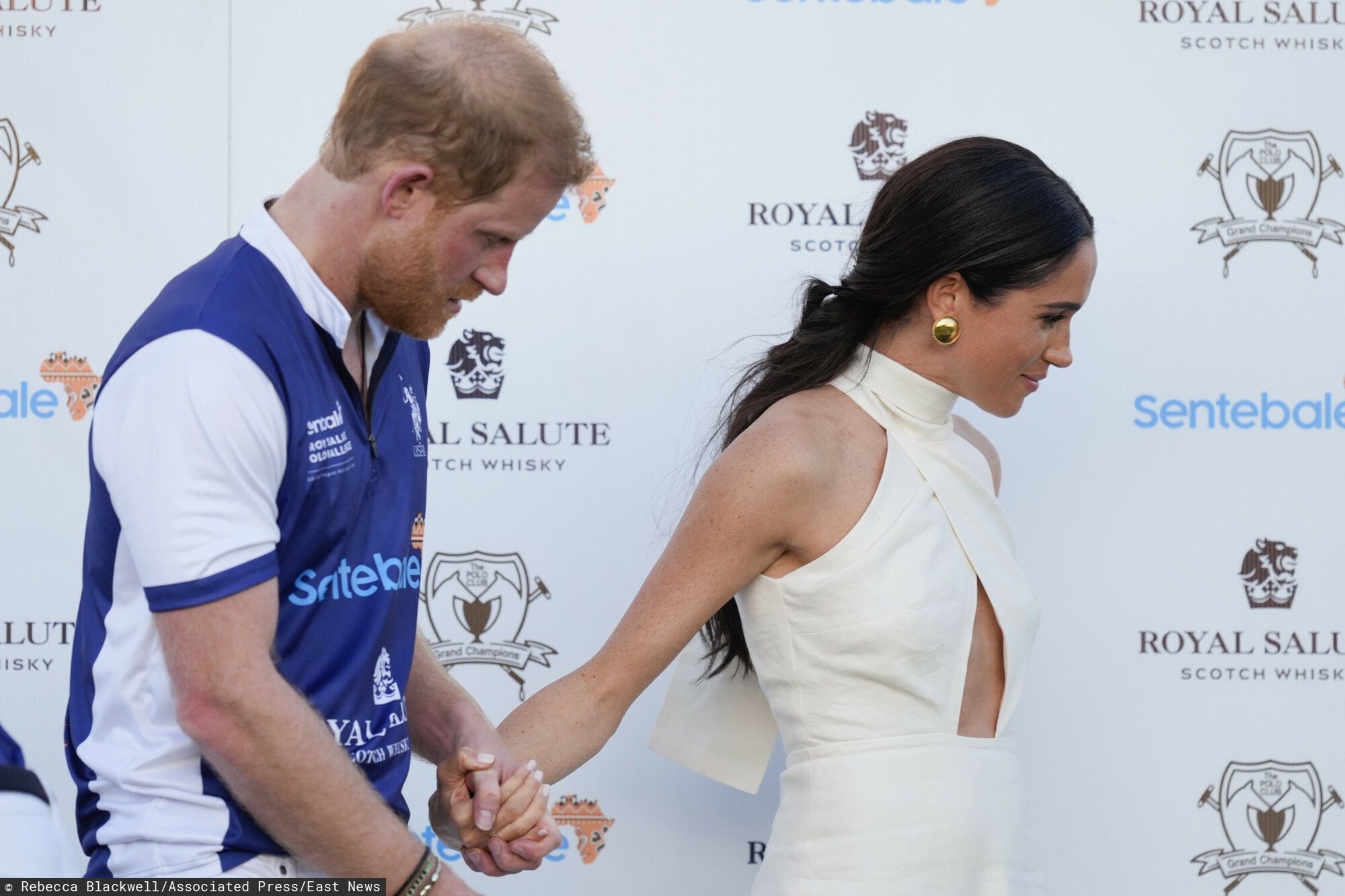 Meghan Markle i książę Harry całują się na meczu polo w Miami