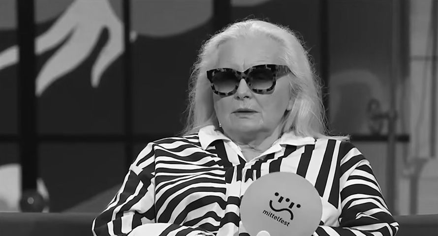 Kultowa "Biała bluzka" w reżyserii Magdy Umer w TVP1