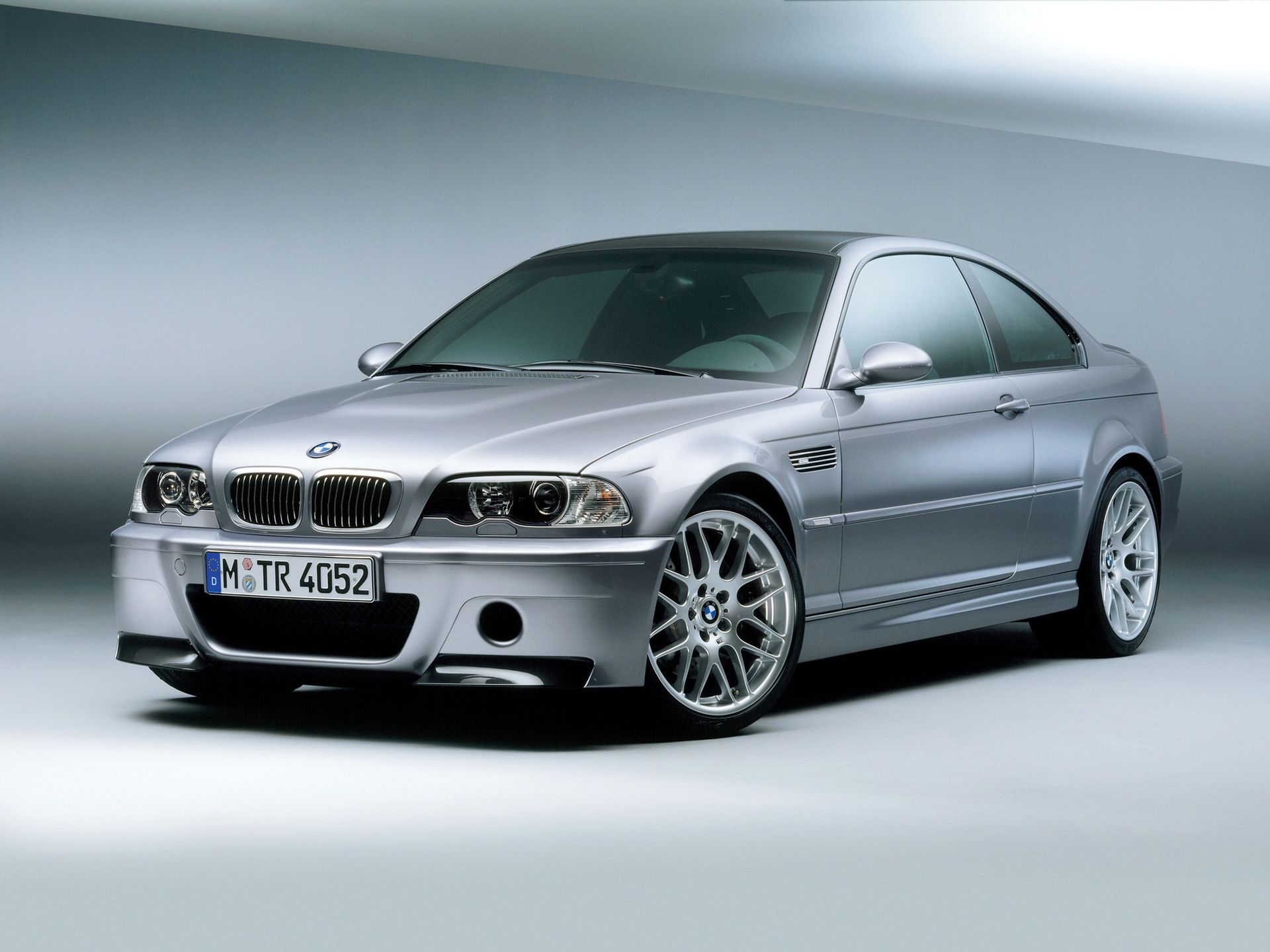 Ponownie Horst von Saurma i ponownie BMW M3. Tym razem generacja E46 w wersji CSL. Kierowca Sport Auto uzyskał tą maszyną czas przejazdu Zielonego Piekła równy 7:50.