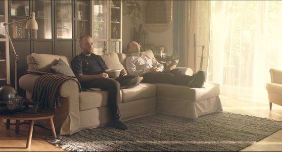 Grupa Filmowa Darwin promuje "szepczące" meble Ikea