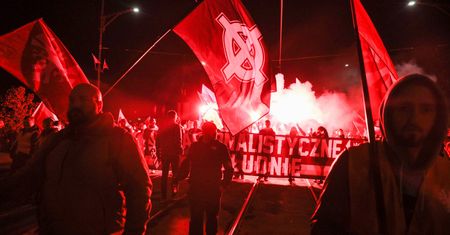 Częstochowa. Wywiesił flagę z krzyżem celtyckim. Musi zapłacić 2,5 tys. zł
