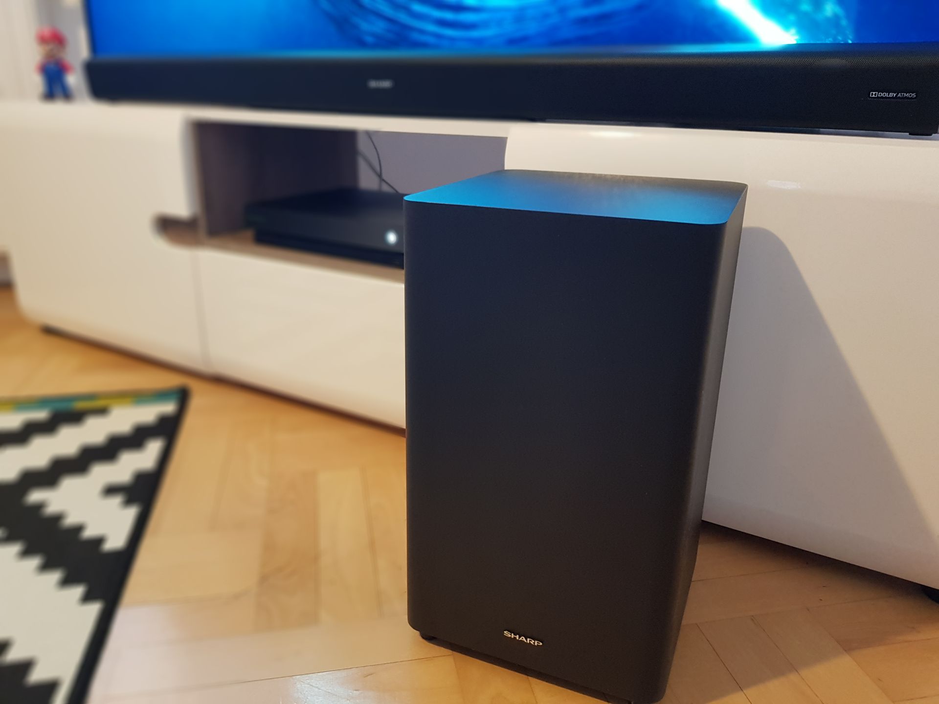 Sharp HT-SBW800 - recenzja. Zrobisz nim kino domowe wysokiej klasy za nieduże pieniądze 5