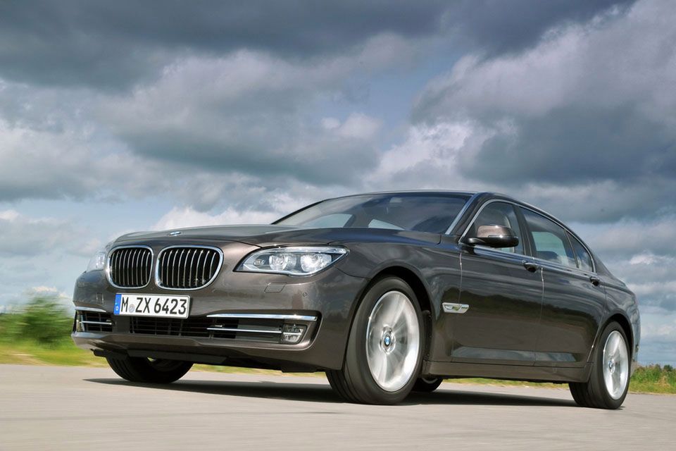 BMW serii 7 na rok 2013 - megagaleria niemieckiego okrętu flagowego 56