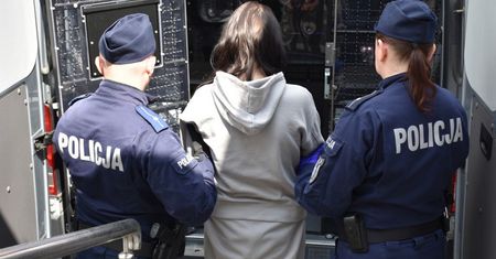 Dramat w hostelu. 28-latka pobiła 80-letnią seniorkę. Poszło o 3 złote