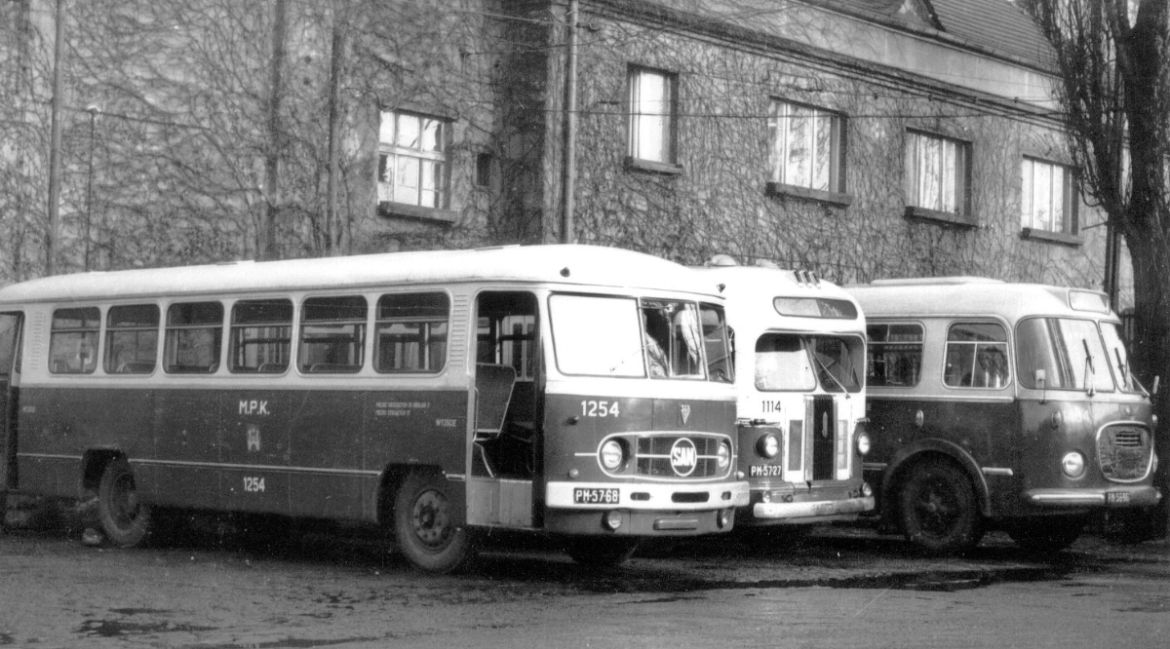 57 lat temu oddano do użytku zajezdnię przy ul. Warszawskiej. Gdzie wcześniej stacjonowały autobusy?