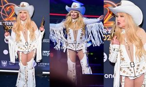 80-letnia Maryla "kowbojka" Rodowicz odsłania nogi na "Sylwestrze z Dwójką". Robi wrażenie?