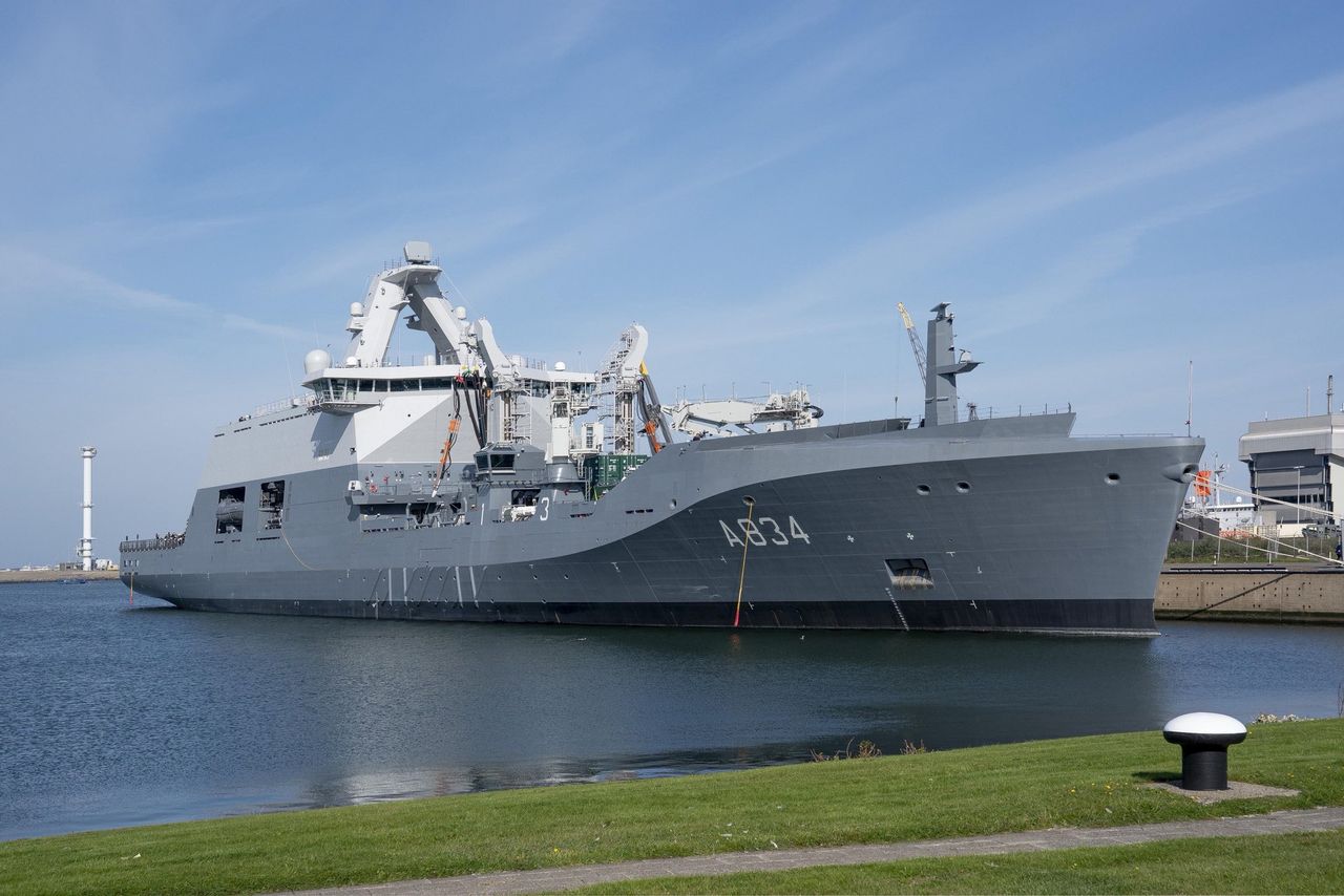 Holandia: Nowy zaopatrzeniowiec Den Helder w służbie Koninklijke Marine