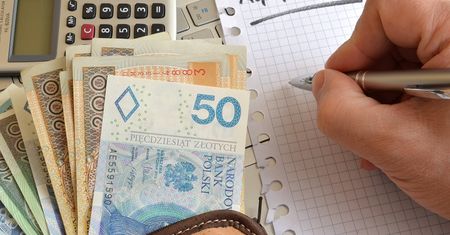 Polacy zachomikowali 100 mld zł. PKO BP: zmiany w PIT wydłużą konsumpcyjny boom
