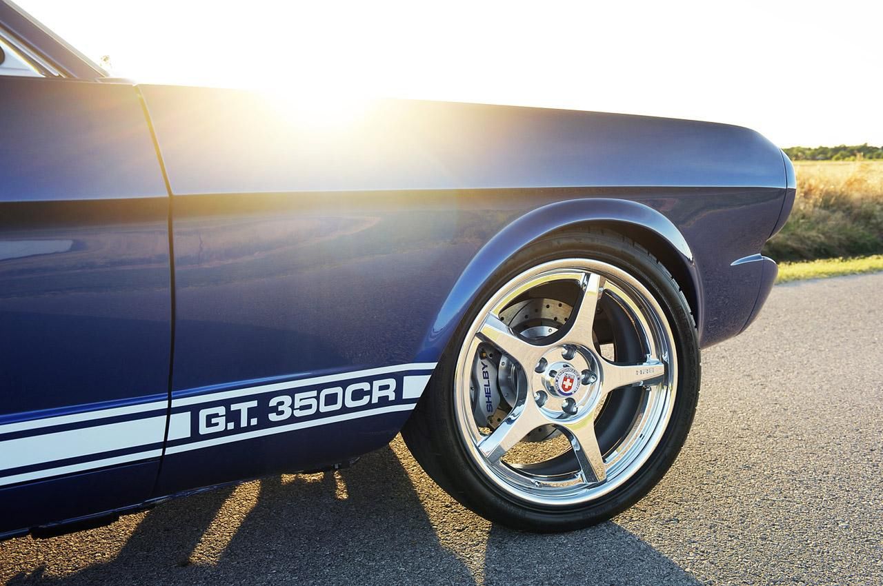Classic Recreations 1966 Shelby GT350CR na efektownych zdjęciach [galeria] 21