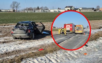 Po dachowaniu próbowali jeszcze ratować 18-latkę. Nie udało się