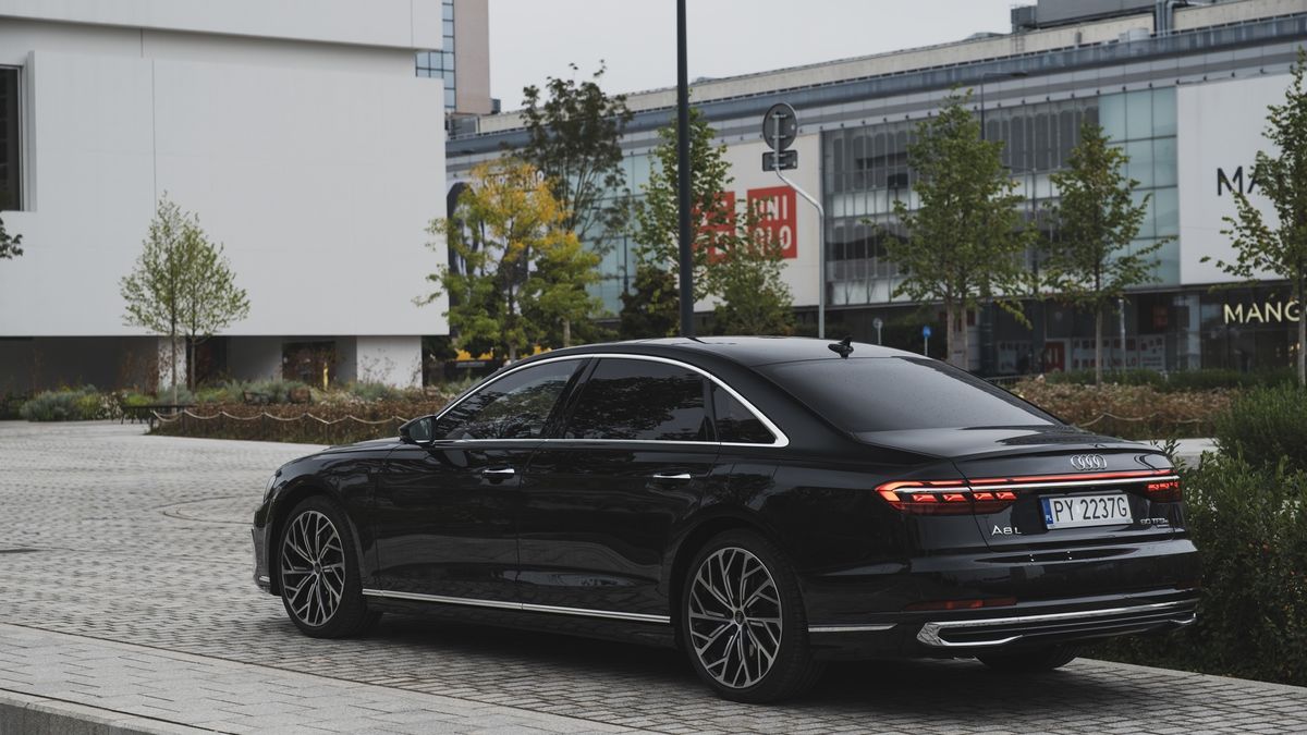 Audi A8 L 60 TFSI e Quattro (2025)