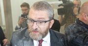 Grzegorz Braun usłyszał zarzuty ws. zgaszenia świec chanukowych