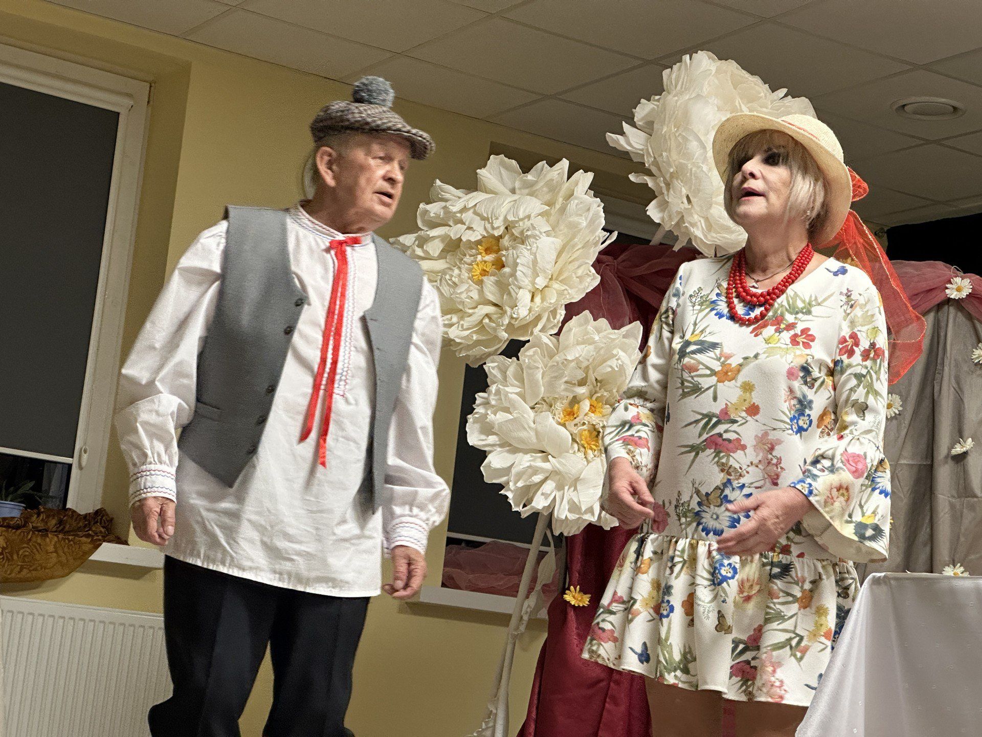 Na zdjeciu członkowie KGW podczas występu