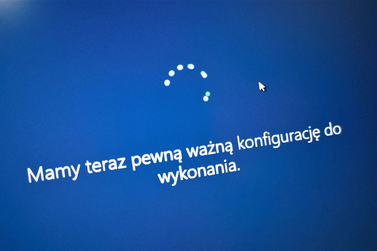 Windows 10 19H2 ma problem z instalacją łatek, fot. Oskar Ziomek