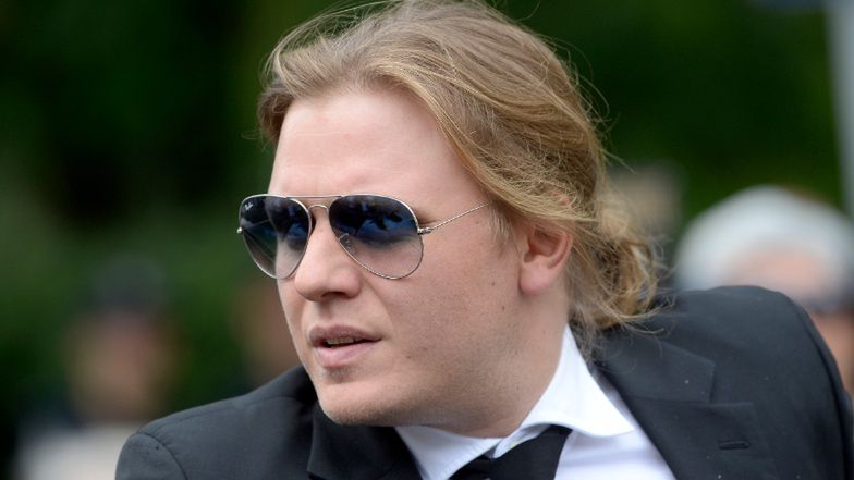 Grób Piotra Woźniaka-Staraka w przebudowie