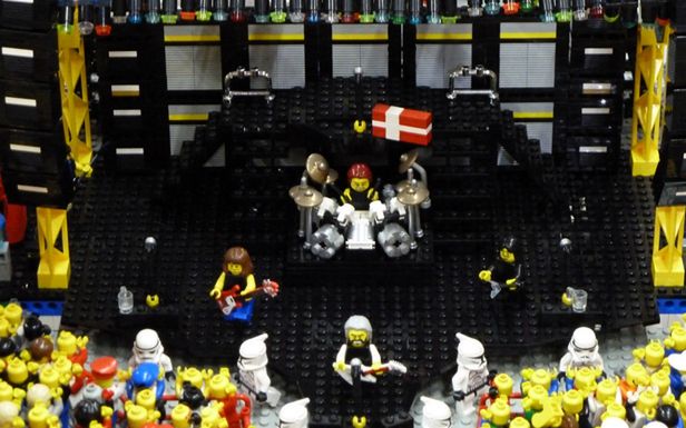 WTF dnia: koncert Metalliki w wersji Lego [zdjęcia + wideo]