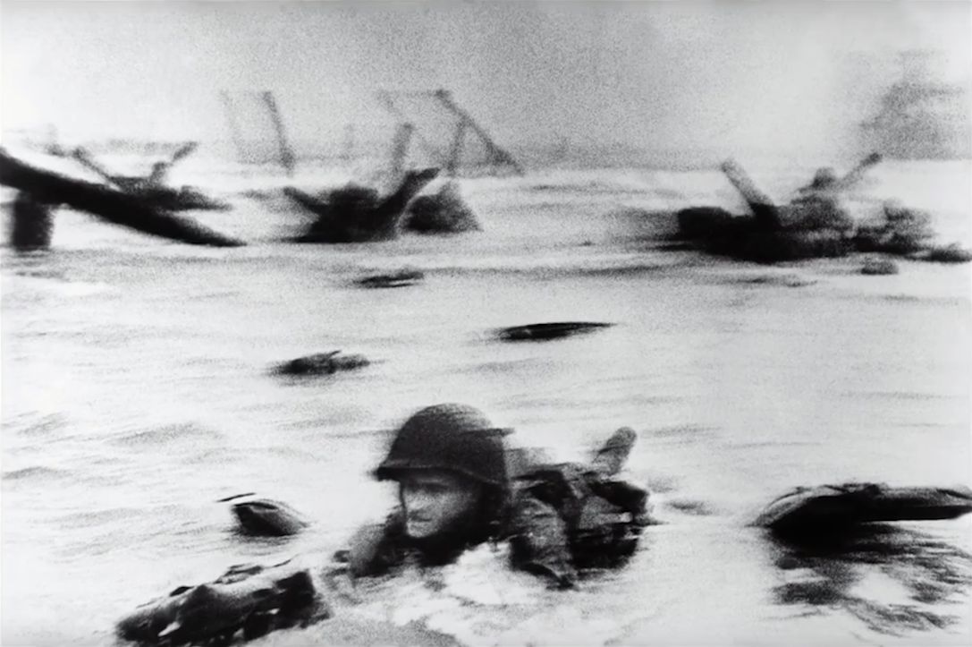 Jak powstały historyczne zdjęcia Roberta Capy z lądowania w Normandii? 2