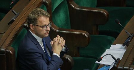 Romanowski reaguje na decyzję Sejmu. "Nie zamierzam mdleć"