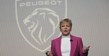 "Nie możemy być aroganccy". Prezeska Peugeota o konkurencji z Chin w Europie