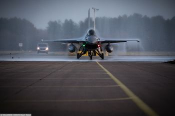 Drony nad holenderską bazą lotniczą. Minister obrony o szczegółach