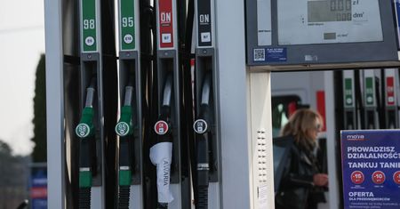 Ropa po 200 dolarów za baryłkę. Iran grozi zablokowaniem dostaw