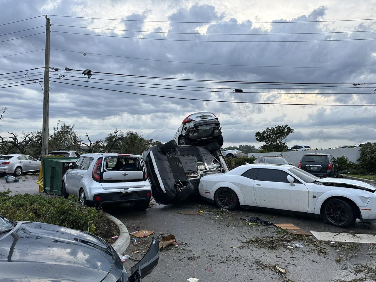 Tornado w USA. Do sieci trafiło wstrząsające nagranie