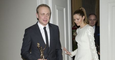"Nie zamieszka z Adamczykiem, BO STAŁABY SIĘ WIĘŹNIEM!"