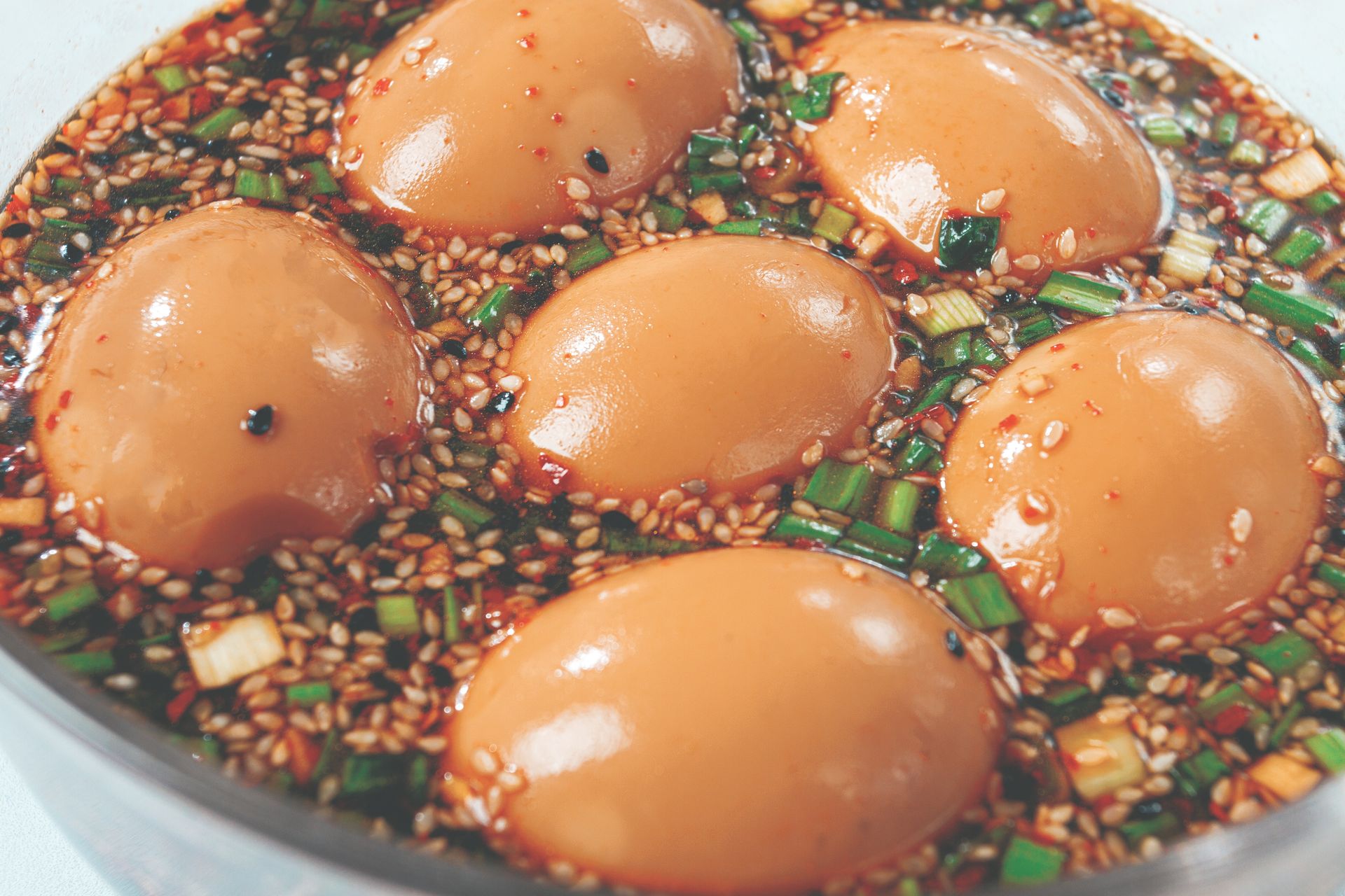 Zalewam jajka i odstawiam. Idealne do ryżu, zupy i makaronu