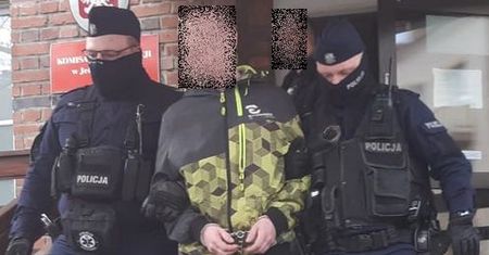 Jelenia Góra. Zaatakowali listonosza. Odpowiedzą za rozbój