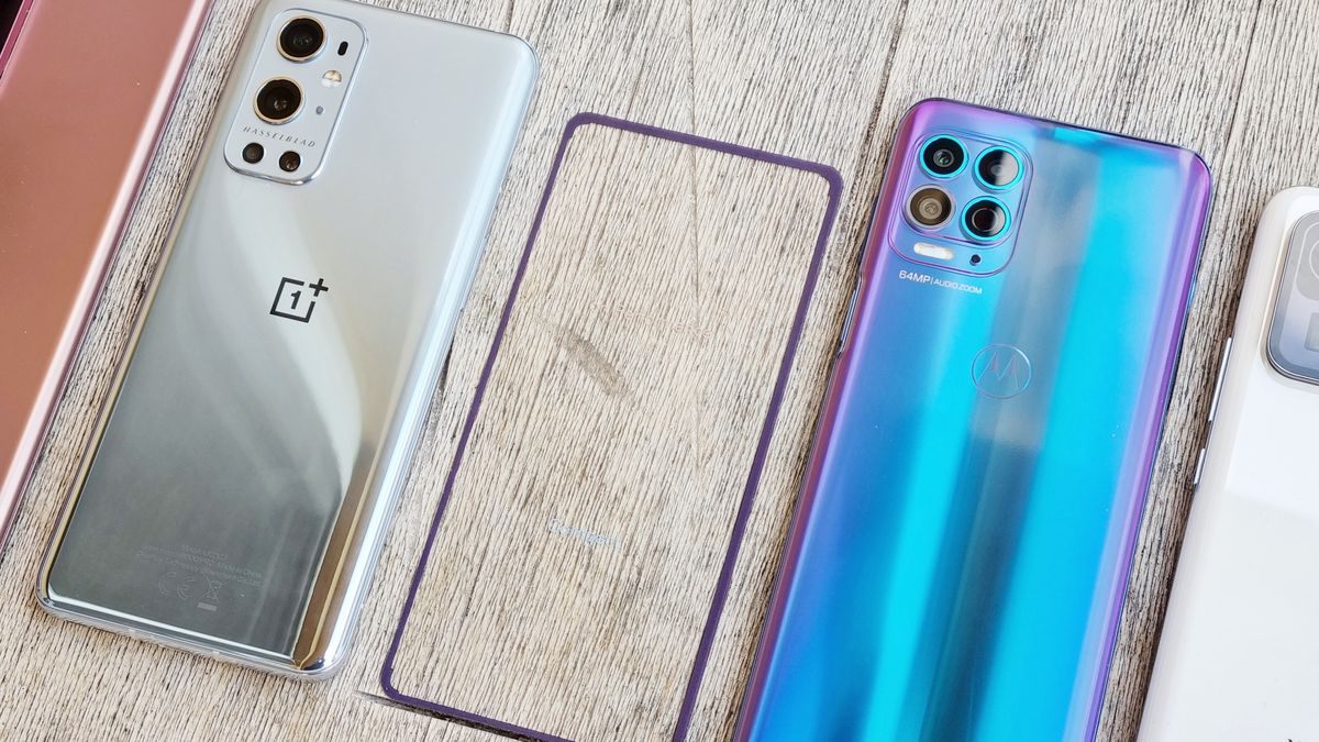 Chyba ASUS właśnie pokazał mi, jak mały będzie ZenFone 8 mini 1