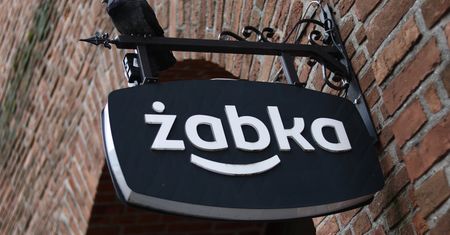 Zapłacisz kartą Żabki. Nawet poza jej sklepami
