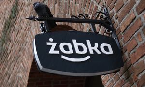 Zapłacisz kartą Żabki. Nawet poza jej sklepami