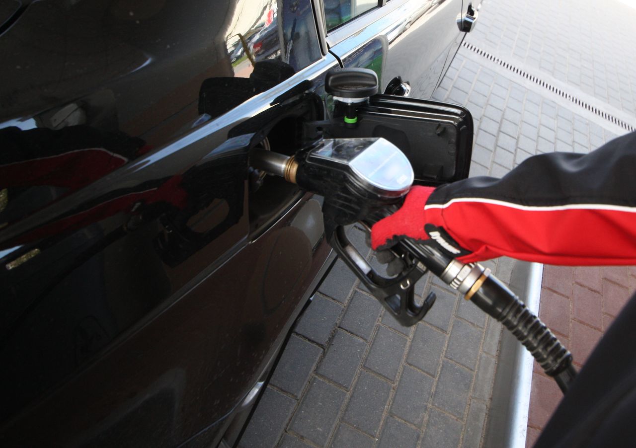 Cud! Ceny paliw po 1 stycznia będą na poziomie podobnym do obecnego - zapowiada Daniel Obajtek