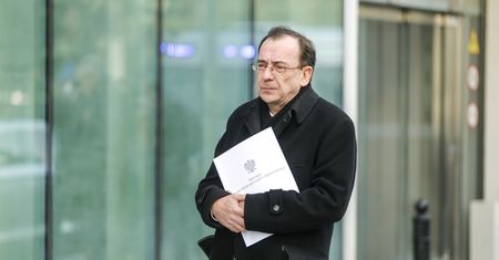 Mariusz Kamiński nie mógł się zdecydować. Przyłapali go w czasie pracy