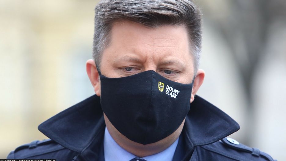 Opozycja atakuje rząd za szczepienia. Michał Dworczyk odpowiada