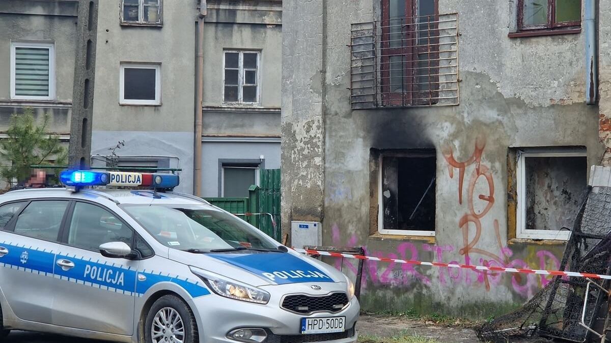 Pożar pustostanu przy ul. Nowy Świat w Lublinie