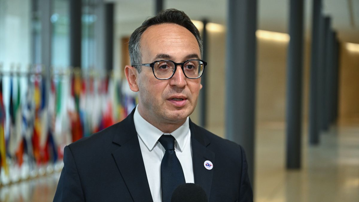 Luksemburg, 05.06.2025. Minister transportu Dariusz Klimczak przed posiedzeniem Rady ds. Transportu, Telekomunikacji i Energii w Luksemburgu, 5 bm. (ad) PAP/Daniel Gnap