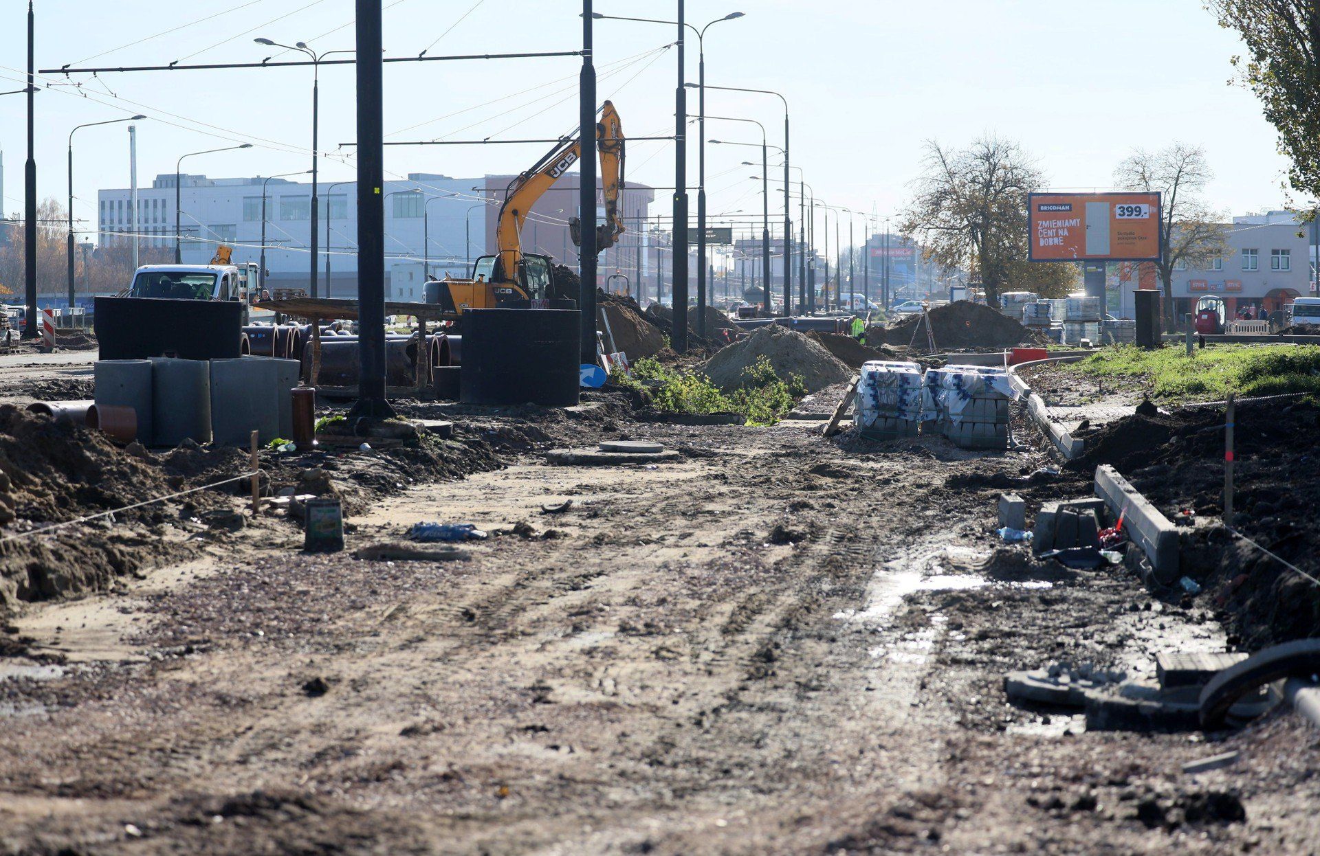 W połowie listopada mają ruszyć prace przy budowie nowego mostu na Bystrzycy. To przeprawa w ciągu al. Unii Lubelskiej. Przebudowa arterii trwa od czerwca. Wykonano 10 procent prac zaplanowanych w ramach inwestycji.